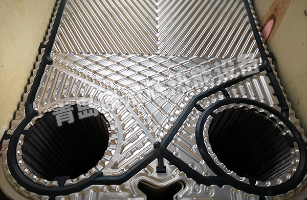 如果密封墊片材料不能很好地抵抗化學(xué)腐蝕，接觸到有害化學(xué)物質(zhì)時(shí)會(huì)發(fā)生腐蝕，也能導(dǎo)致密封墊片性能下降